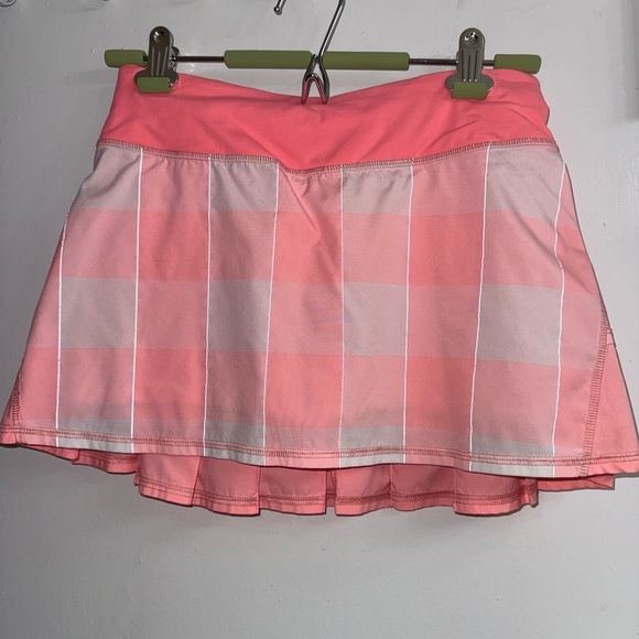 Lululemon Run: Pace Setter Skirt size 4 - Picture 10 of 12